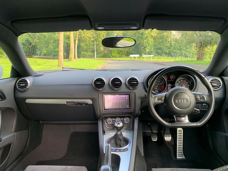 AUDI TT