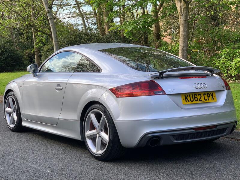 AUDI TT