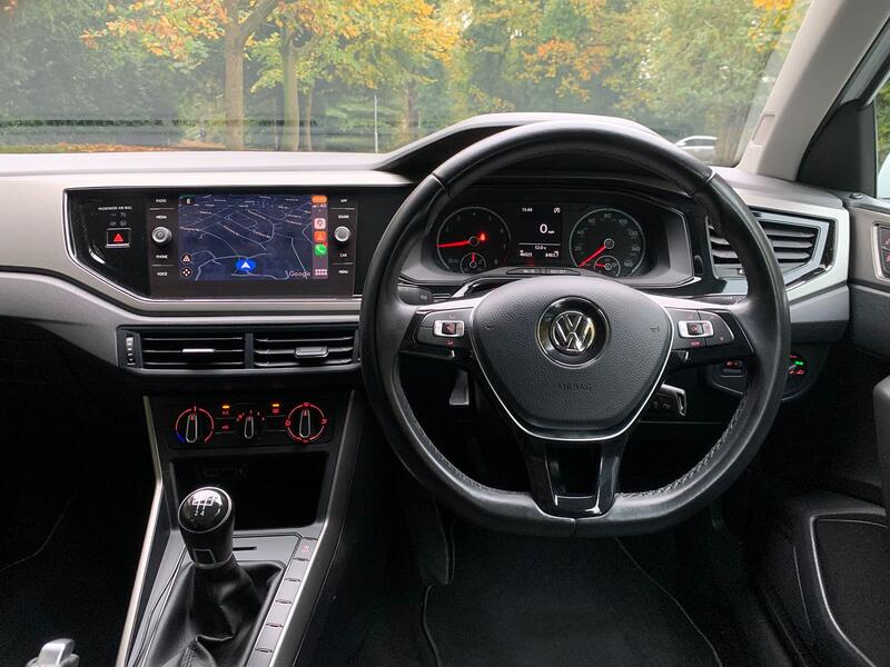 VOLKSWAGEN POLO